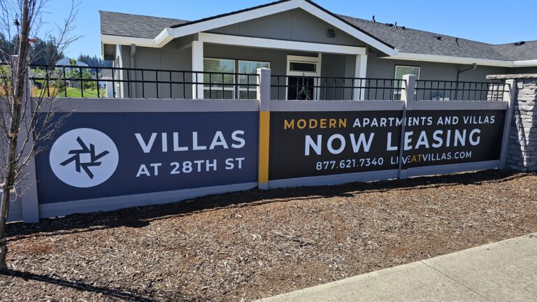 Villas_at_28th_fence_wrap